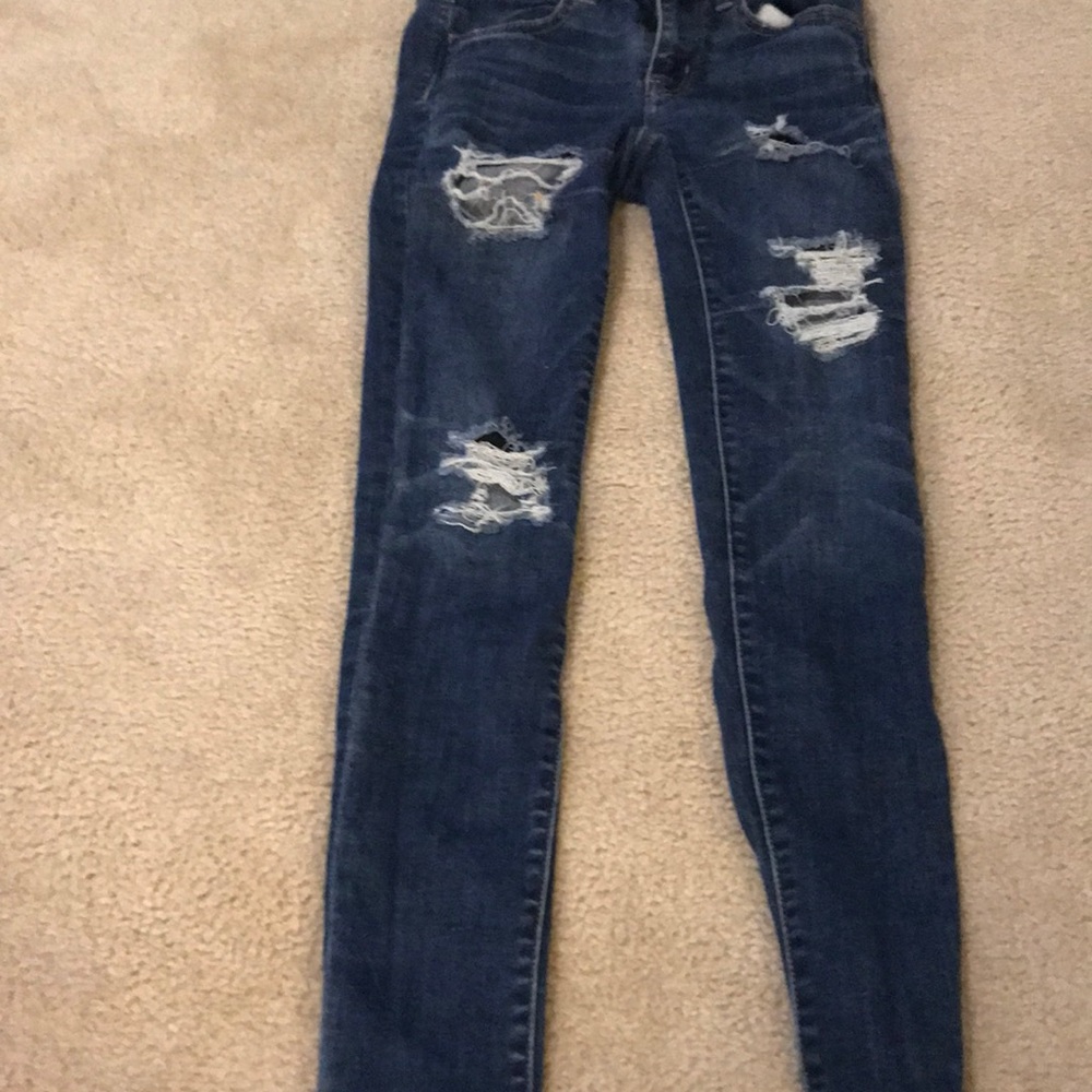 American eagle ripped Blue jeans